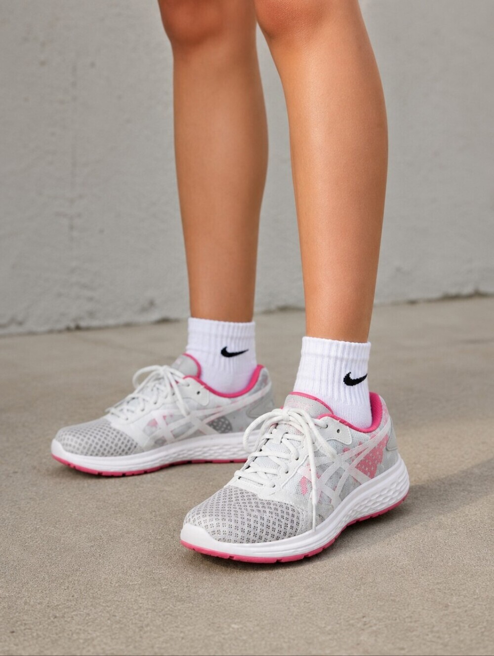 ASICS Patriot 10 Athletic Shoes Pink Grey White Sneakers Girl's 3.5 Amplifoam